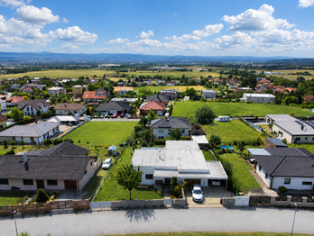 Prodej pozemku 818 m², Adamov