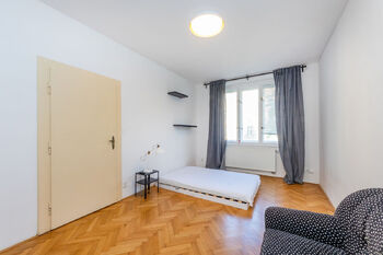 Pronájem bytu 2+1 v osobním vlastnictví 77 m², Praha 6 - Dejvice