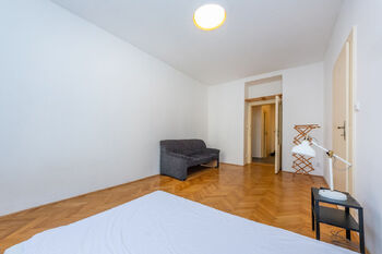 Pronájem bytu 2+1 v osobním vlastnictví 77 m², Praha 6 - Dejvice