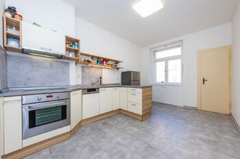 Pronájem bytu 2+1 v osobním vlastnictví 77 m², Praha 6 - Dejvice