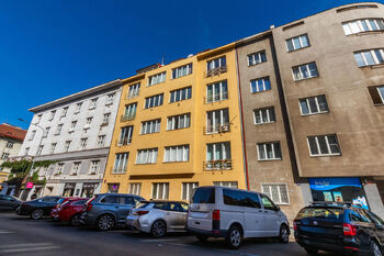 Pronájem bytu 2+1 v osobním vlastnictví 77 m², Praha 6 - Dejvice