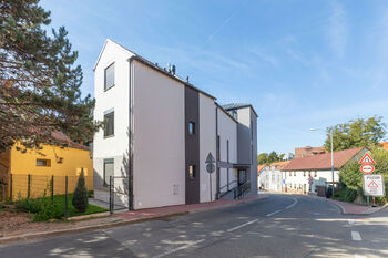 Pronájem bytu 1+kk v osobním vlastnictví 29 m², Praha 5 - Lochkov