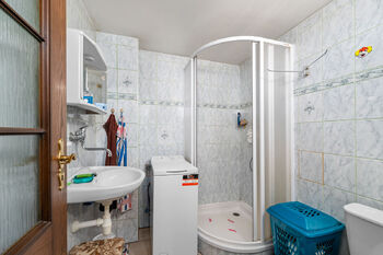 Byt č.3 - Prodej domu 494 m², Benešov nad Černou