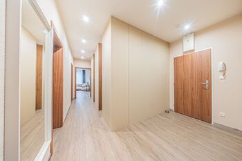 Prodej bytu 4+kk v osobním vlastnictví 88 m², Praha 5 - Slivenec