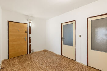 Prodej bytu 3+1 v osobním vlastnictví 77 m², Praha 6 - Řepy