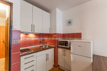 Pronájem bytu 1+kk v osobním vlastnictví 29 m², Praha 4 - Michle
