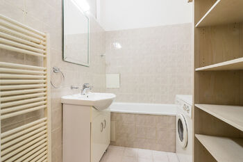 Pronájem bytu 2+1 v osobním vlastnictví 62 m², Praha 1 - Nové Město