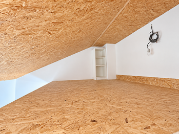 Ložnice 1 - spací patro - Prodej domu 58 m², Libež
