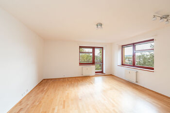 Obývací pokoj - Prodej bytu 3+kk v osobním vlastnictví 78 m², Kralupy nad Vltavou
