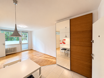 Pronájem bytu 2+kk v osobním vlastnictví 38 m², Praha 4 - Krč