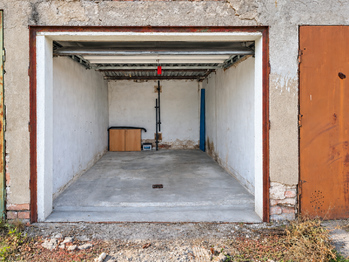 Prodej garáže 17 m², Milovice