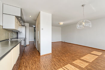 Prodej bytu 3+kk v osobním vlastnictví 71 m², Praha 8 - Bohnice