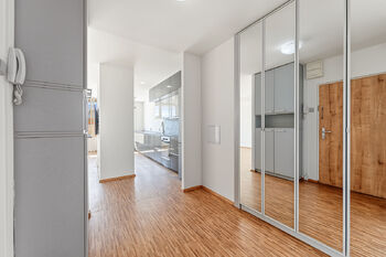 Prodej bytu 3+kk v osobním vlastnictví 71 m², Praha 8 - Bohnice