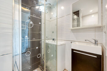 Prodej bytu 1+kk v osobním vlastnictví 37 m², Hradec Králové