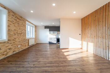 Obývací pokoj s kuchyňským koutem - Pronájem bytu 3+kk v osobním vlastnictví 86 m², Poděbrady 