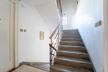 Společné schodiště domu - Pronájem bytu 3+kk v osobním vlastnictví 86 m², Poděbrady