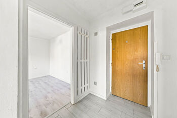 předsíň - Prodej bytu 1+1 v družstevním vlastnictví 29 m², Teplice