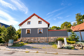 Denisa Myslivcová / 604 191 744  - Prodej domu 253 m², Pustějov