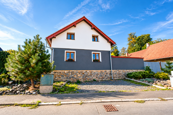 Denisa Myslivcová / 604 191 744  - Prodej domu 253 m², Pustějov 