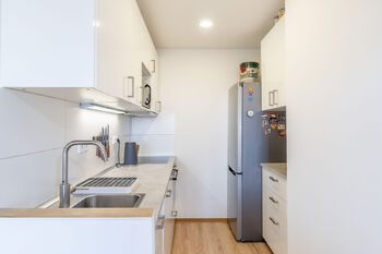Pronájem bytu 2+kk v družstevním vlastnictví 45 m², Praha 4 - Chodov