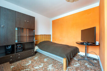1. pokoj v patře - Prodej domu 221 m², Vrdy