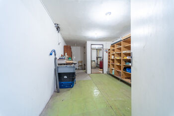 větší sklep - Prodej domu 221 m², Vrdy