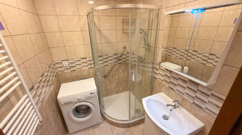 Prodej bytu 2+1 v osobním vlastnictví 65 m², Hradec Králové