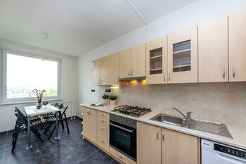 Prodej bytu 3+1 v osobním vlastnictví 74 m², Praha 4 - Modřany