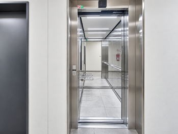 Pronájem bytu 2+kk v osobním vlastnictví 52 m², Praha 7 - Holešovice