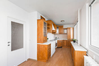 Prodej bytu 3+1 v družstevním vlastnictví 73 m², Praha 4 - Libuš