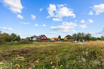 Prodej pozemku 887 m², Davle