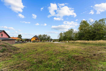 Prodej pozemku 887 m², Davle