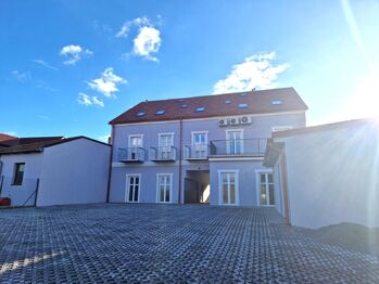 Pronájem bytu 2+1 v osobním vlastnictví 64 m², Lochovice