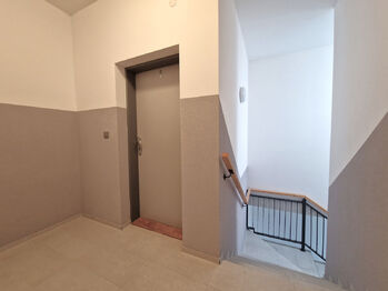 Prodej bytu 2+1 v osobním vlastnictví 96 m², Lochovice