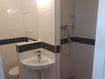 Pronájem bytu 1+kk v osobním vlastnictví 27 m², Praha 10 - Vršovice