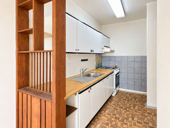 Prodej bytu 4+kk v osobním vlastnictví 85 m², Praha 10 - Horní Měcholupy