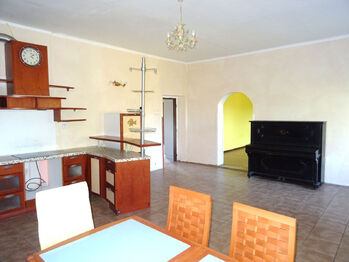 Prodej domu 767 m², Podbořany
