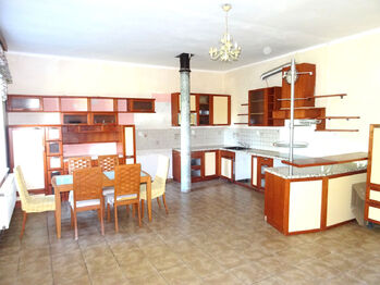 Prodej domu 767 m², Podbořany