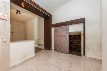 Prostory v přízemí - Prodej domu 138 m², Praha 5 - Zbraslav