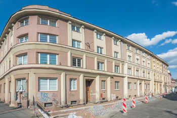 Prodej bytu 3+kk v osobním vlastnictví 77 m², Hradec Králové