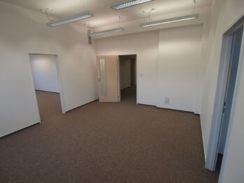 Pronájem kancelářských prostor 74 m², Praha 10 - Strašnice