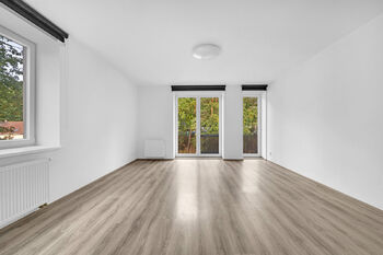 Pronájem bytu 2+1 v osobním vlastnictví 58 m², Milovice