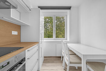 Pronájem bytu 2+1 v osobním vlastnictví 58 m², Milovice