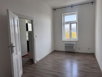 Pronájem bytu 1+1 v osobním vlastnictví 30 m², Praha 8 - Libeň