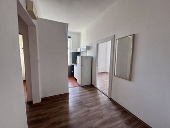Pronájem bytu 1+1 v osobním vlastnictví 30 m², Praha 8 - Libeň