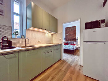 Prodej bytu 1+1 v osobním vlastnictví 25 m², Praha 5 - Smíchov