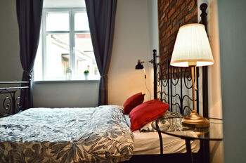 Prodej bytu 1+1 v osobním vlastnictví 25 m², Praha 5 - Smíchov