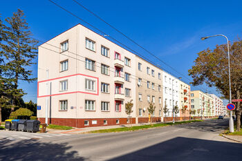 Brandlova č.p. 601 - Pronájem bytu 2+1 v osobním vlastnictví 55 m², Hradec Králové