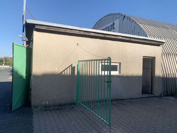 okno - Pronájem garáže 27 m², Rakovník