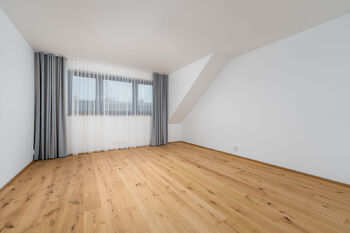 1. pokoj - Prodej bytu 4+kk v osobním vlastnictví 134 m², České Budějovice